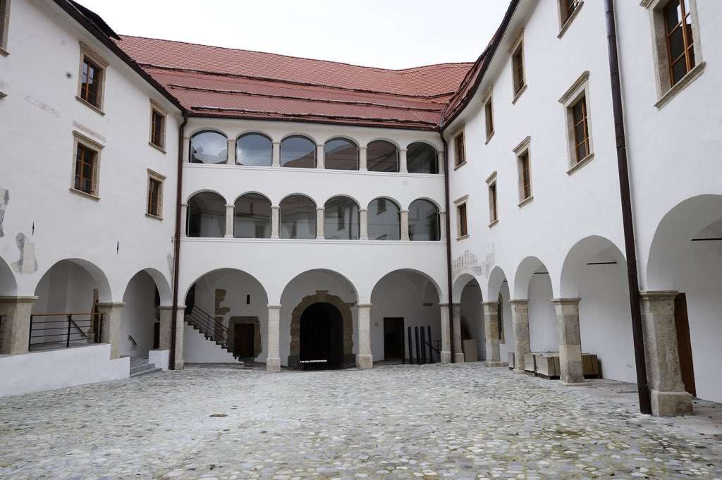 Grad Rahjenburg w Słowenii puzzle online