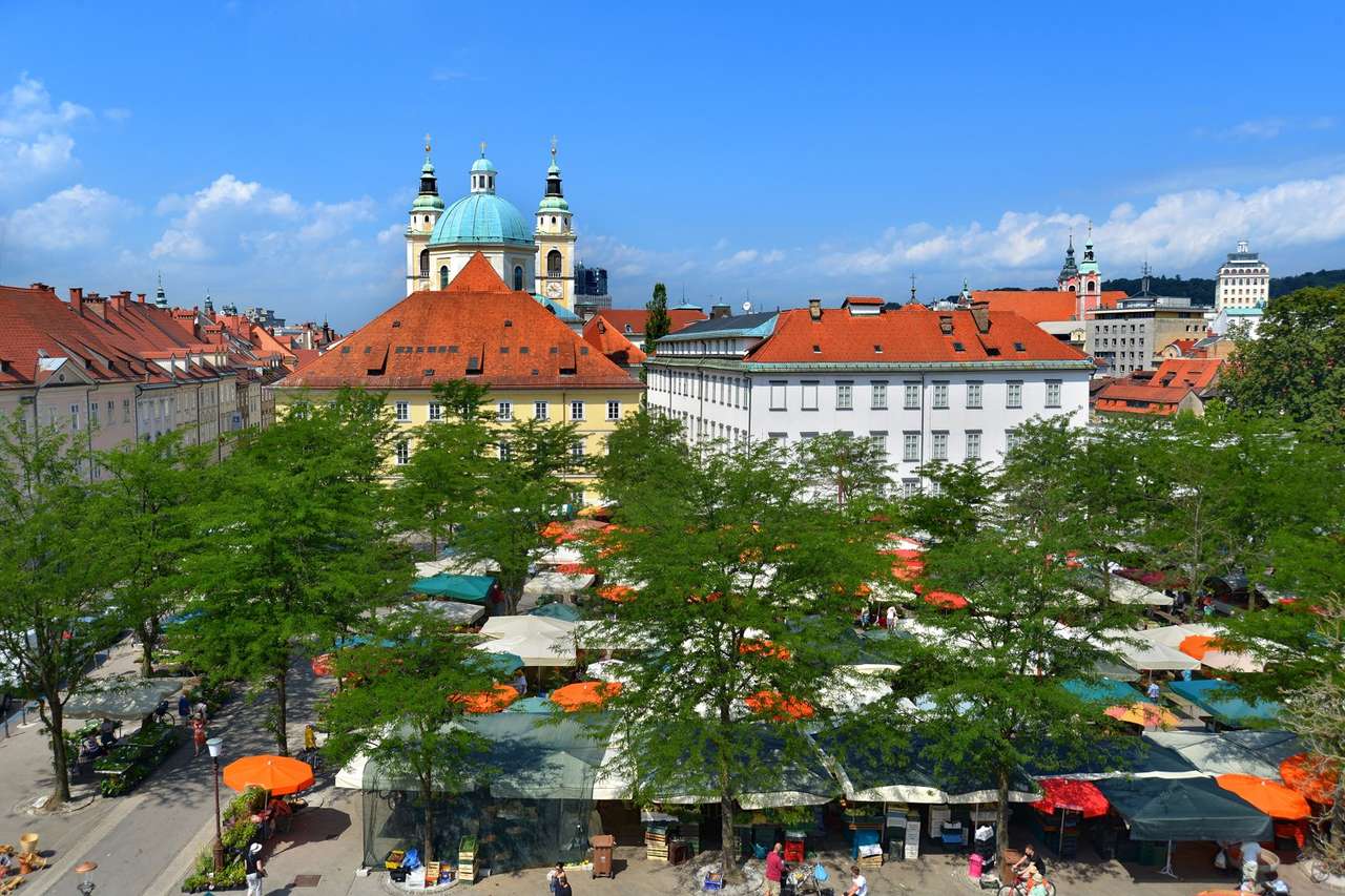 A ljubljanai piac standja Szlovéniát kirakós