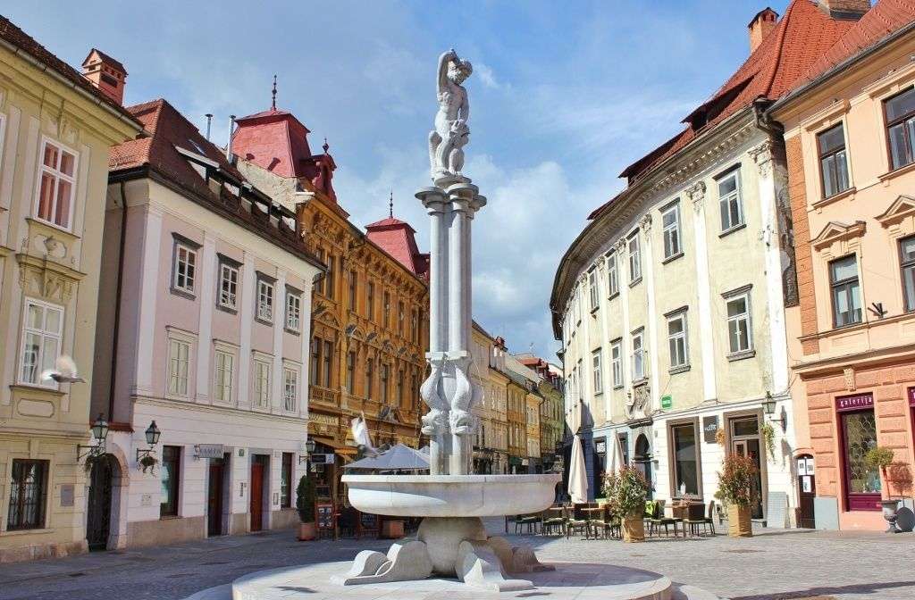 Stare miasto w Lublanie w Słowenii puzzle online