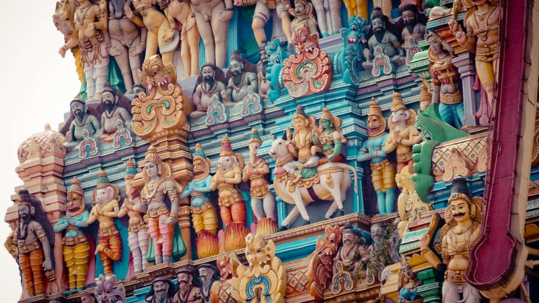 złote i niebieskie posągi bóstw hinduskich puzzle online