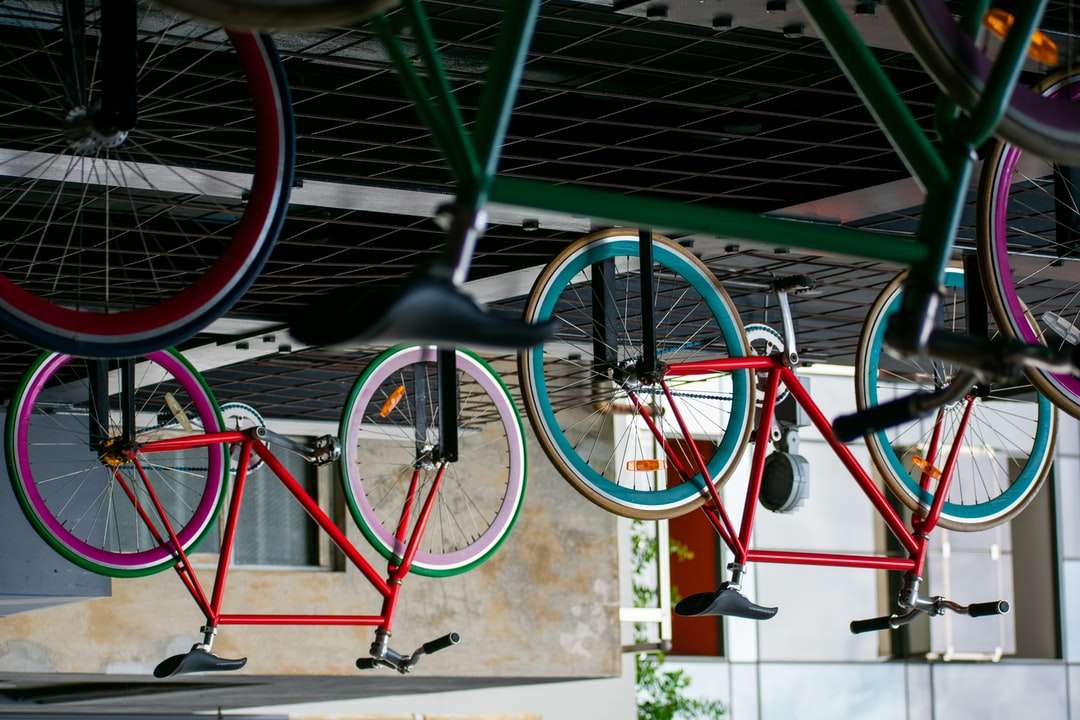 czerwony i niebieski rower szosowy puzzle online