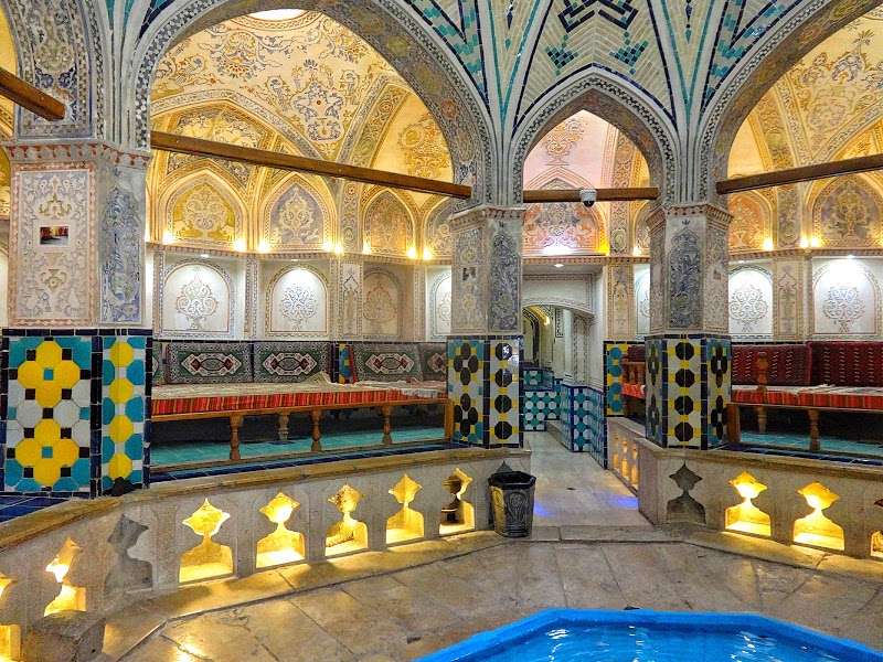 wnętrze pałacu w iranie puzzle online