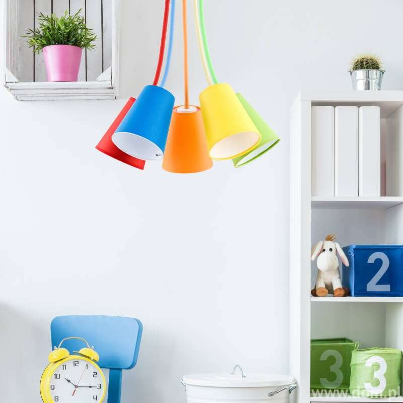 kolorowe  wiszące lampy puzzle online