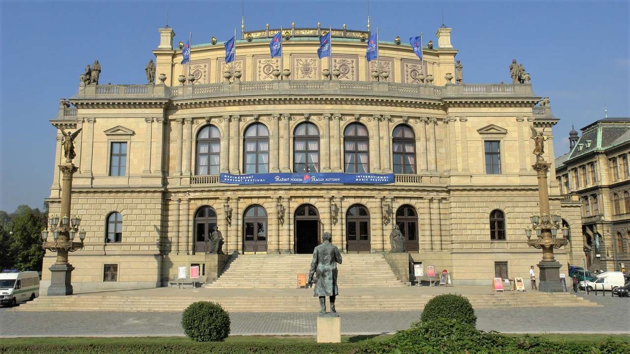Prague Music Hall w Czechach puzzle online