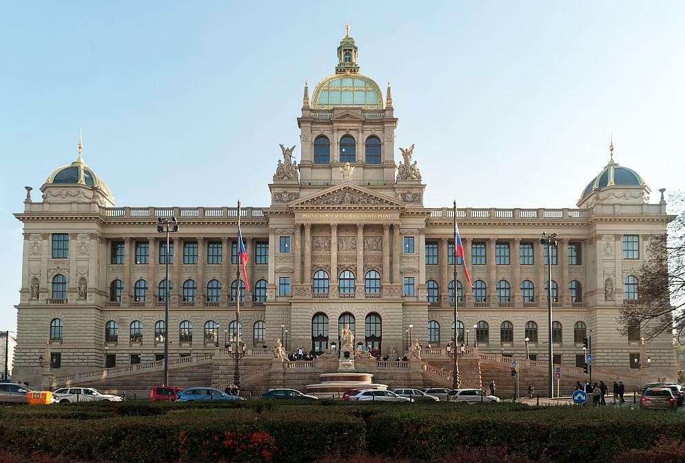 Muzeum Narodowe w Pradze puzzle online