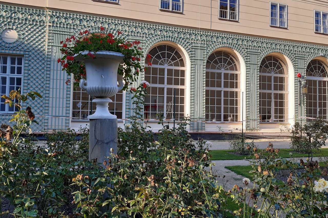 oranżeria w parku przy pałacu w Łańcucie puzzle online