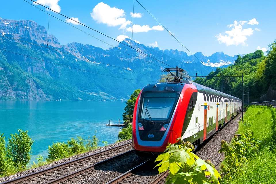 pociąg w szwajcarii puzzle online