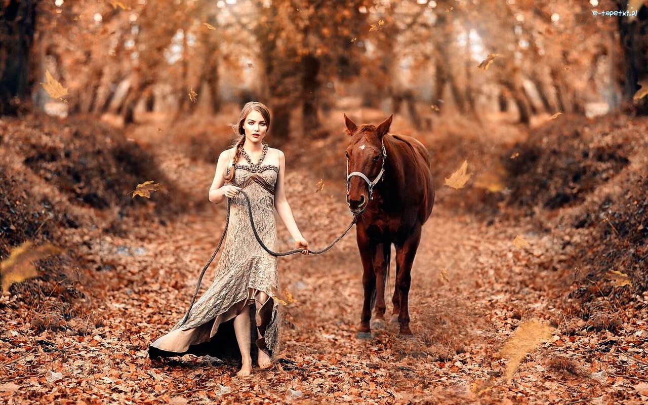 kobieta w lesie z koniem puzzle online
