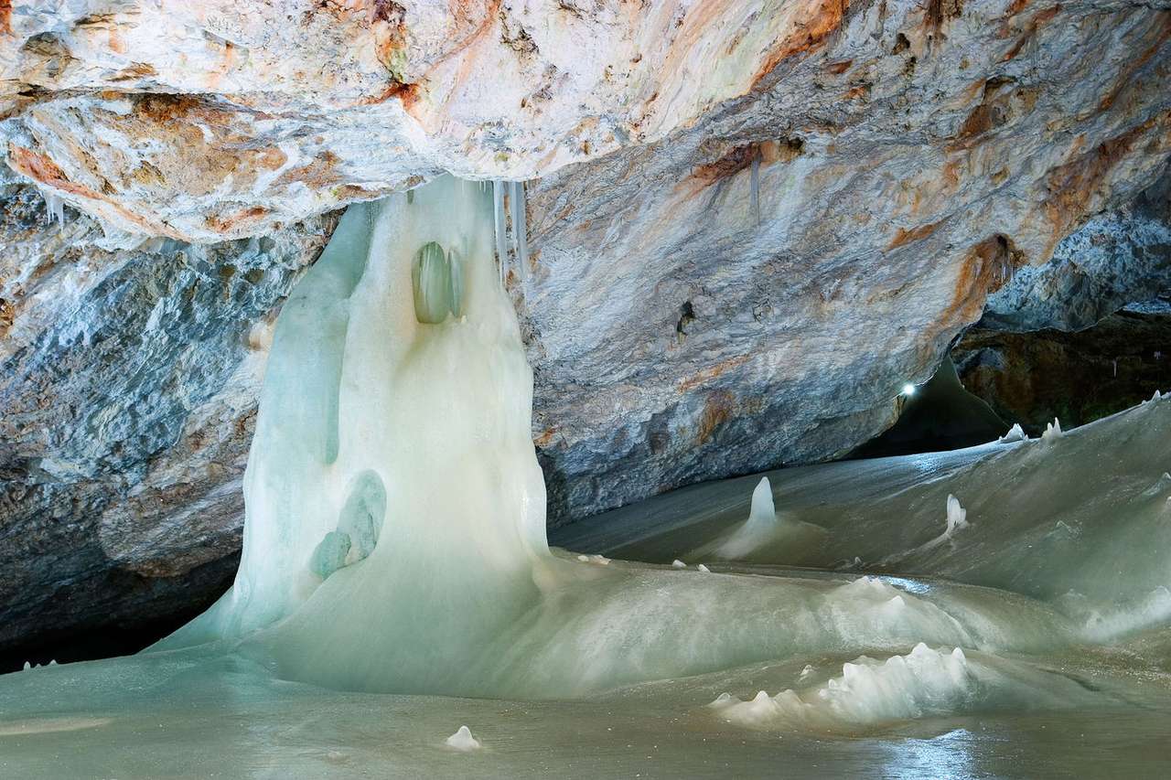 Park narodowy jaskini lodowej na Słowacji puzzle online