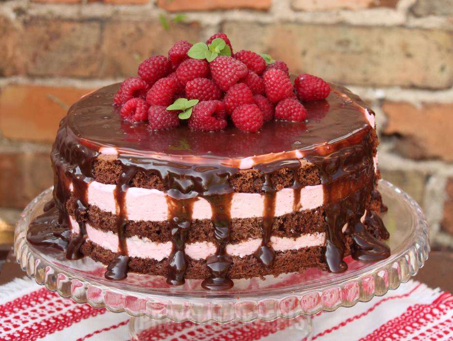 tort czekoladowo-malinowy puzzle online