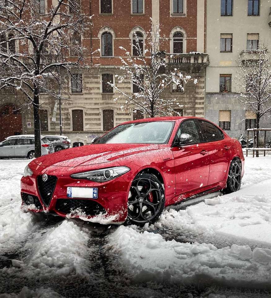 Alfa Romeo Giulia Mediolan Włochy puzzle online