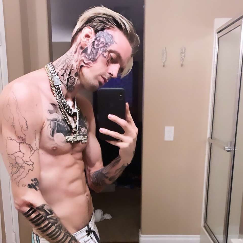 Carter tatuaże puzzle online