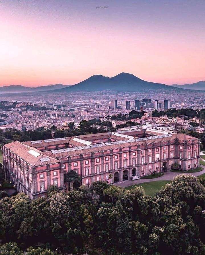 Pałac Królewski Capodimonte w Neapolu puzzle online