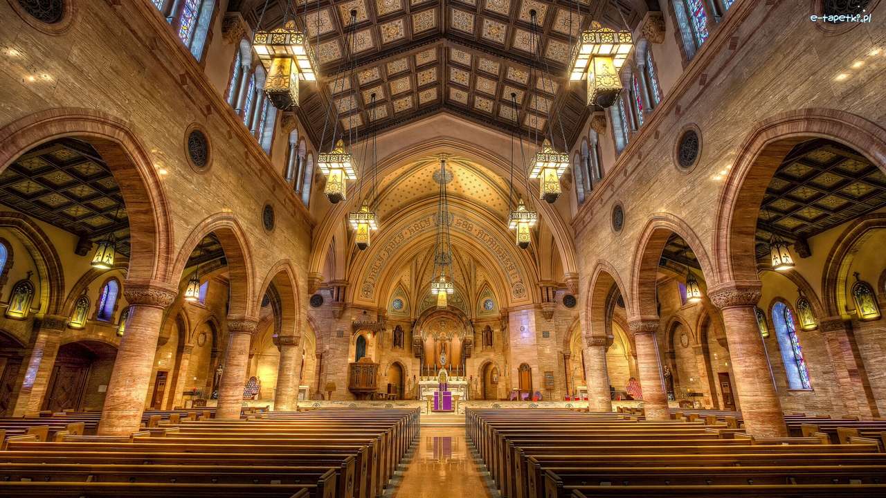 Kościół św Ducha, Ołtarz- california puzzle online