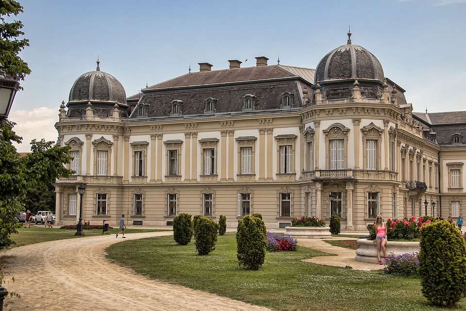 Zamek Keszthely na Węgrzech puzzle online