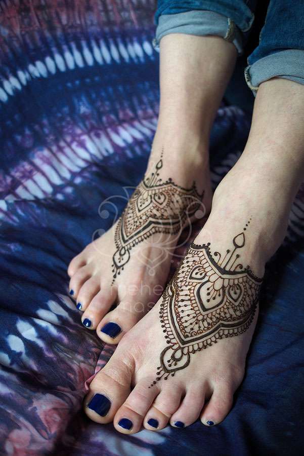 Henna Tattoo auf den Füßen Puzzle