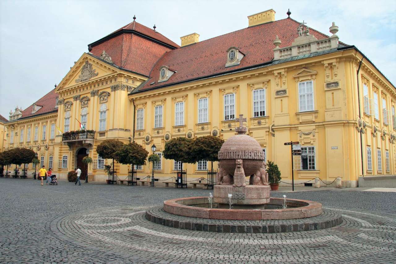 Pałac biskupi Szekesfehervar na Węgrzech puzzle online