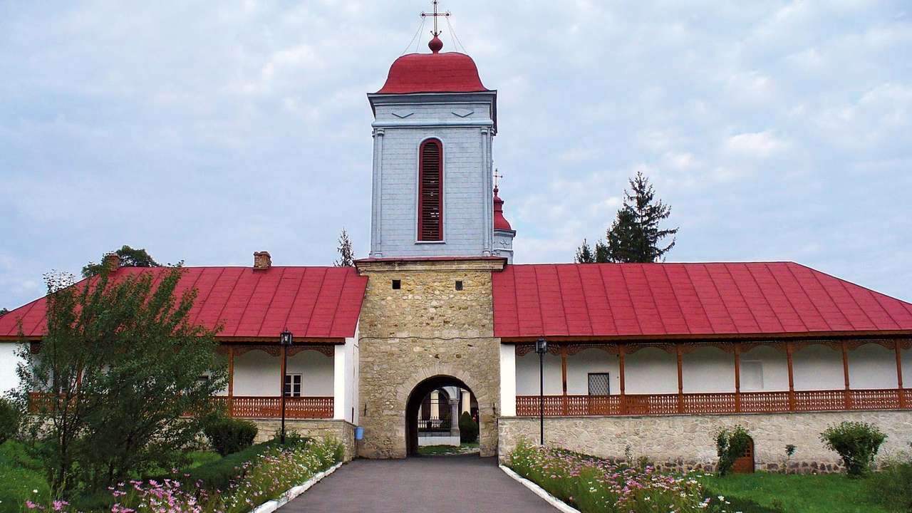 Klasztorne miasto Buzau w Rumunii puzzle online