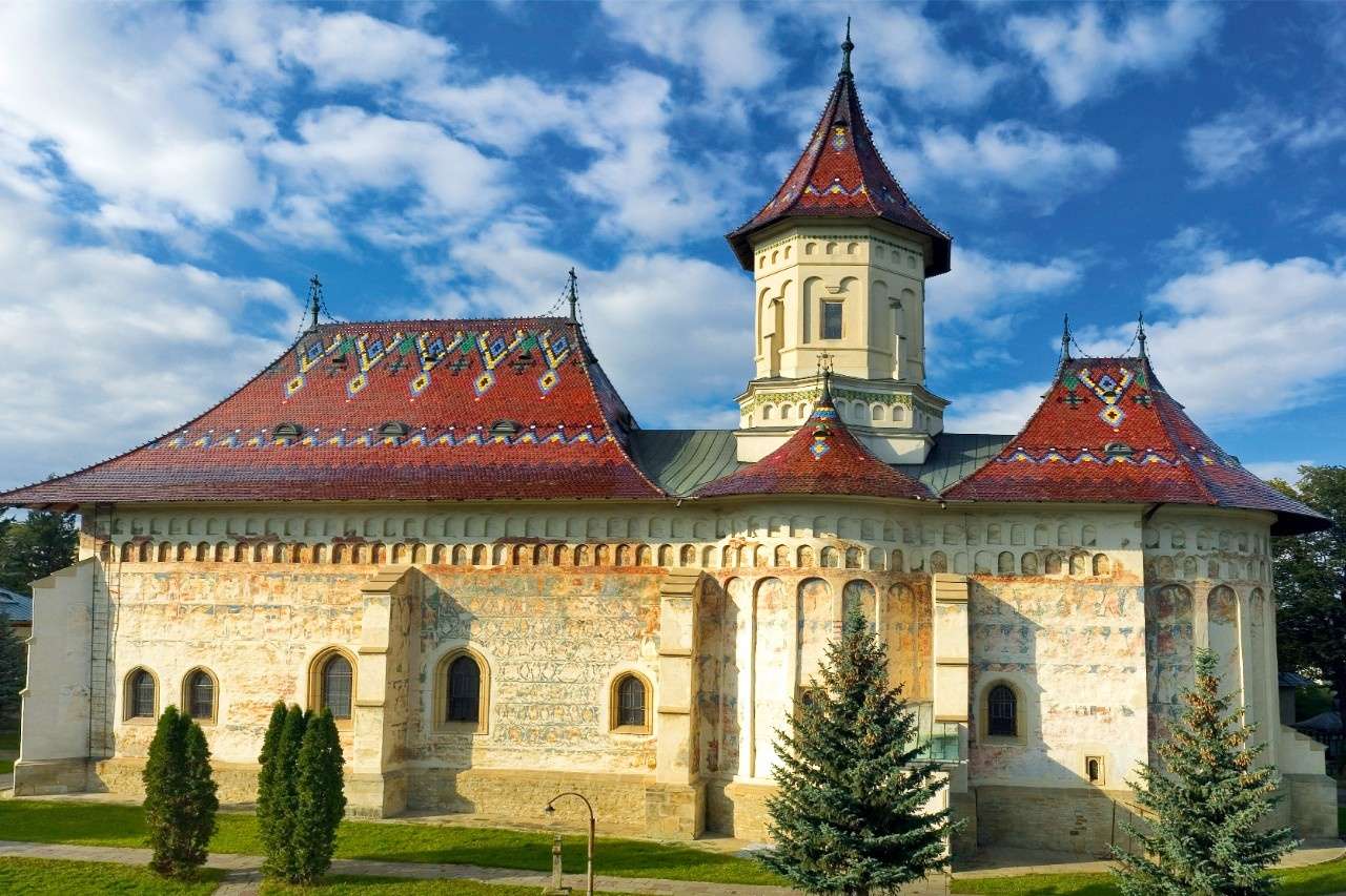 Klasztor w Rumunii puzzle online