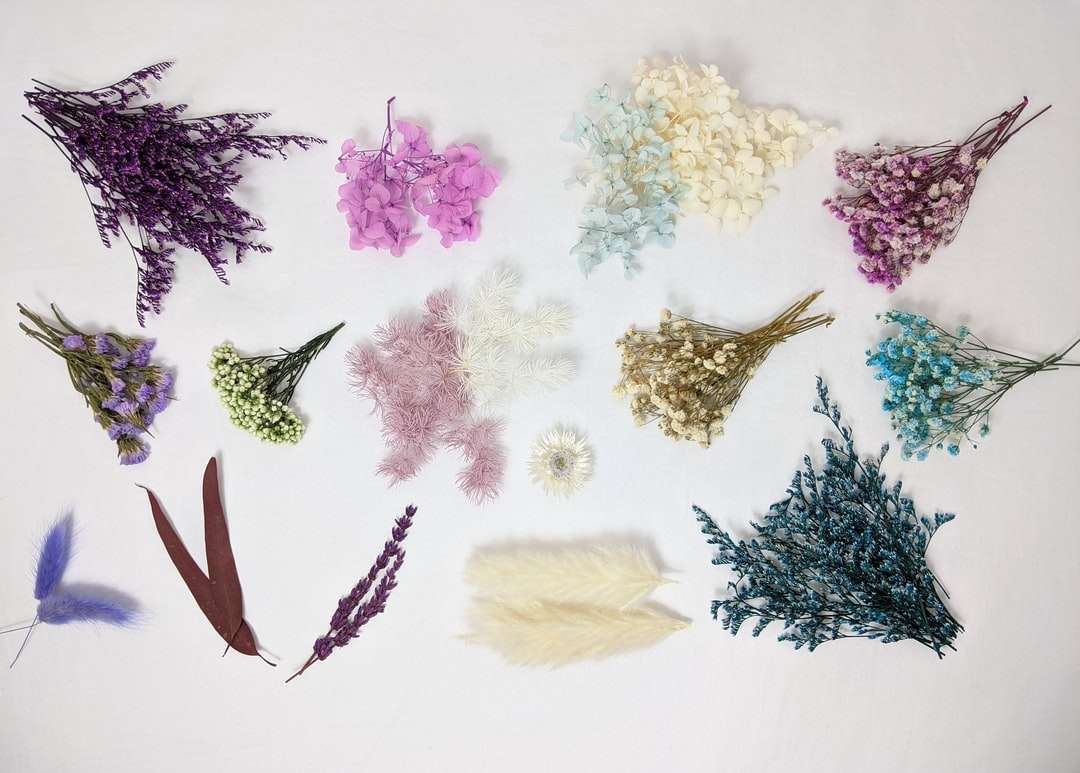 бял и лилав флорален текстил пъзел