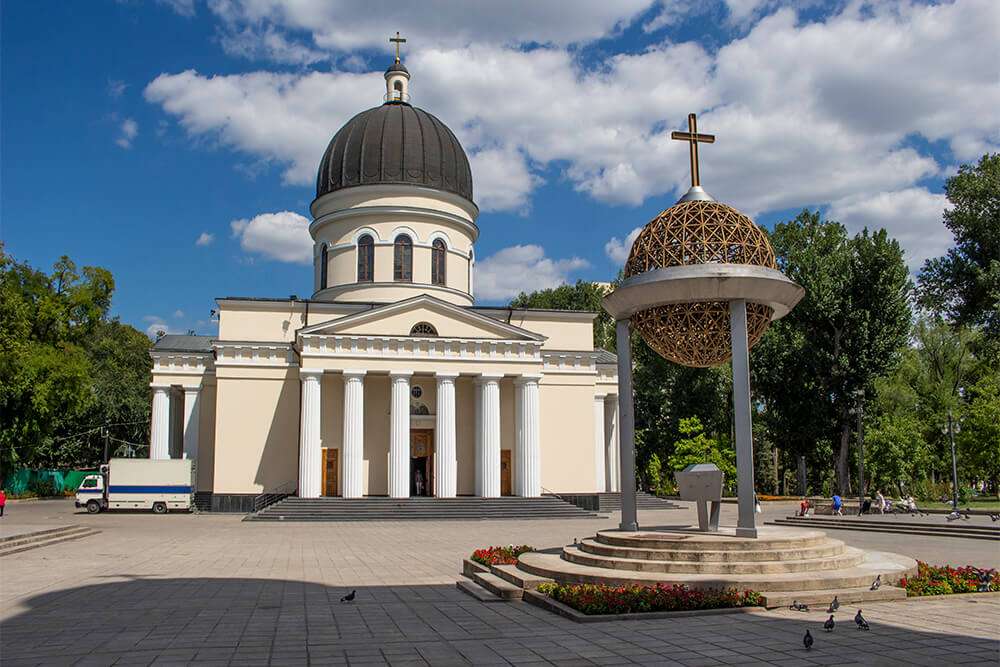 Katedra Narodzenia Pańskiego w Kiszyniowie w Mołdawii puzzle online