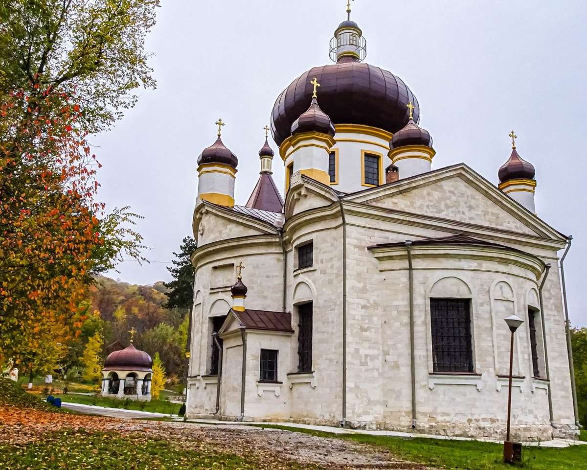 Klasztor Condrita w Mołdawii puzzle online