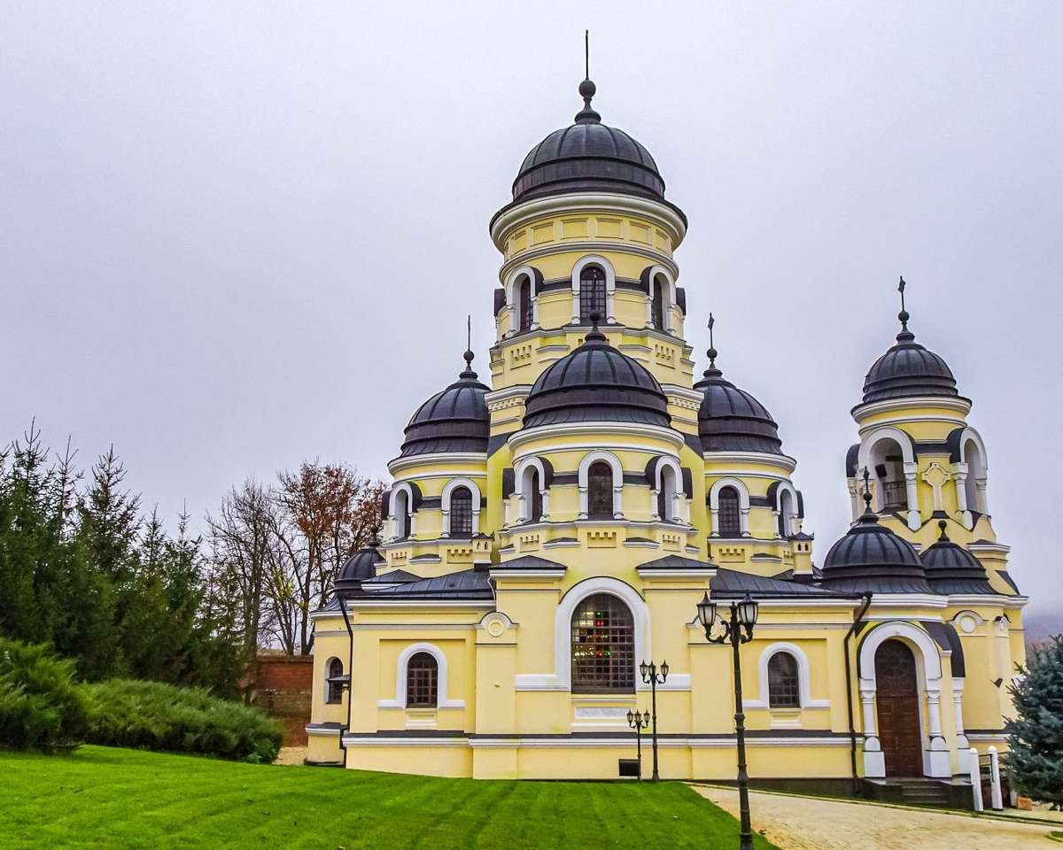 Kościół Capriana w Mołdawii puzzle online