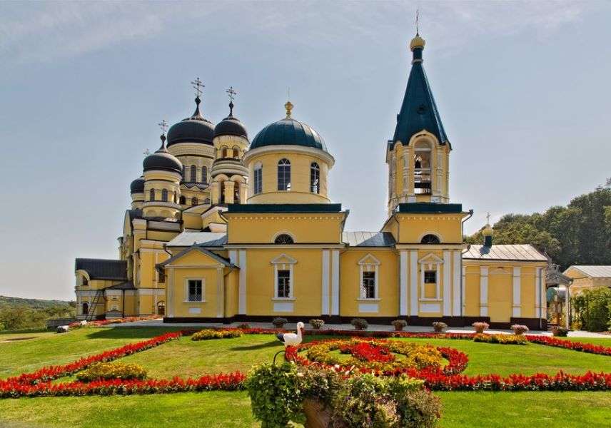 Kościół Hincu w Mołdawii puzzle online
