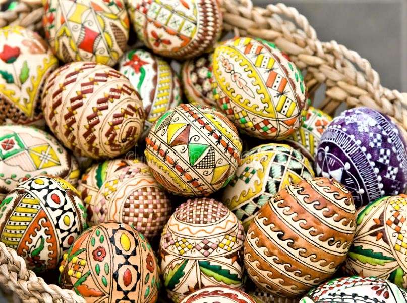 Wielkanoc Wiele pisanek w koszyku puzzle online
