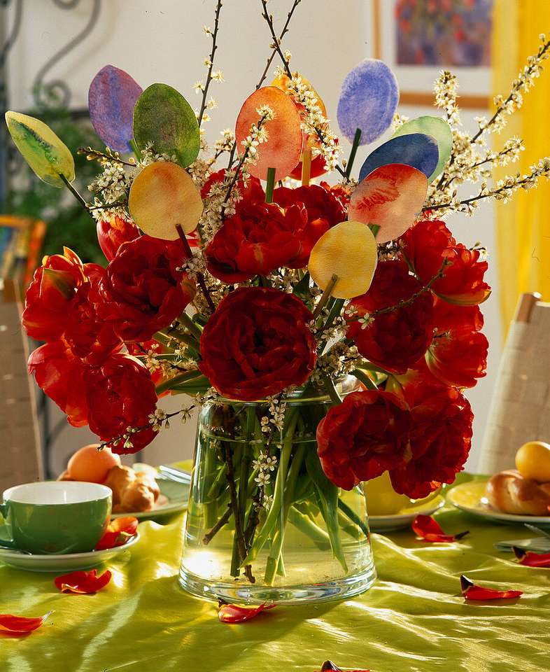 Pâques bouquet de Pâques coloré sur la table puzzle