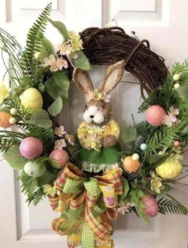 Easter wreath on the door jigsaw puzzle