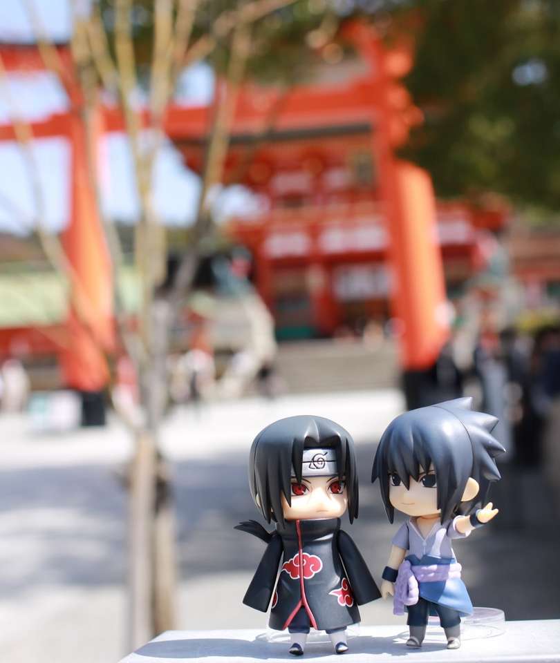 Itachi i sasuke. puzzle online