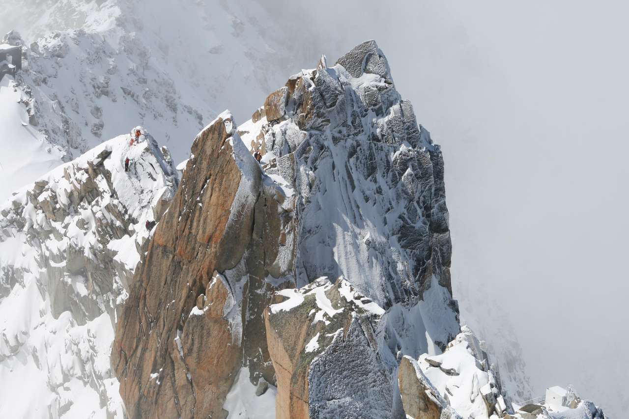 Skalisty szczyt w Alpach puzzle online
