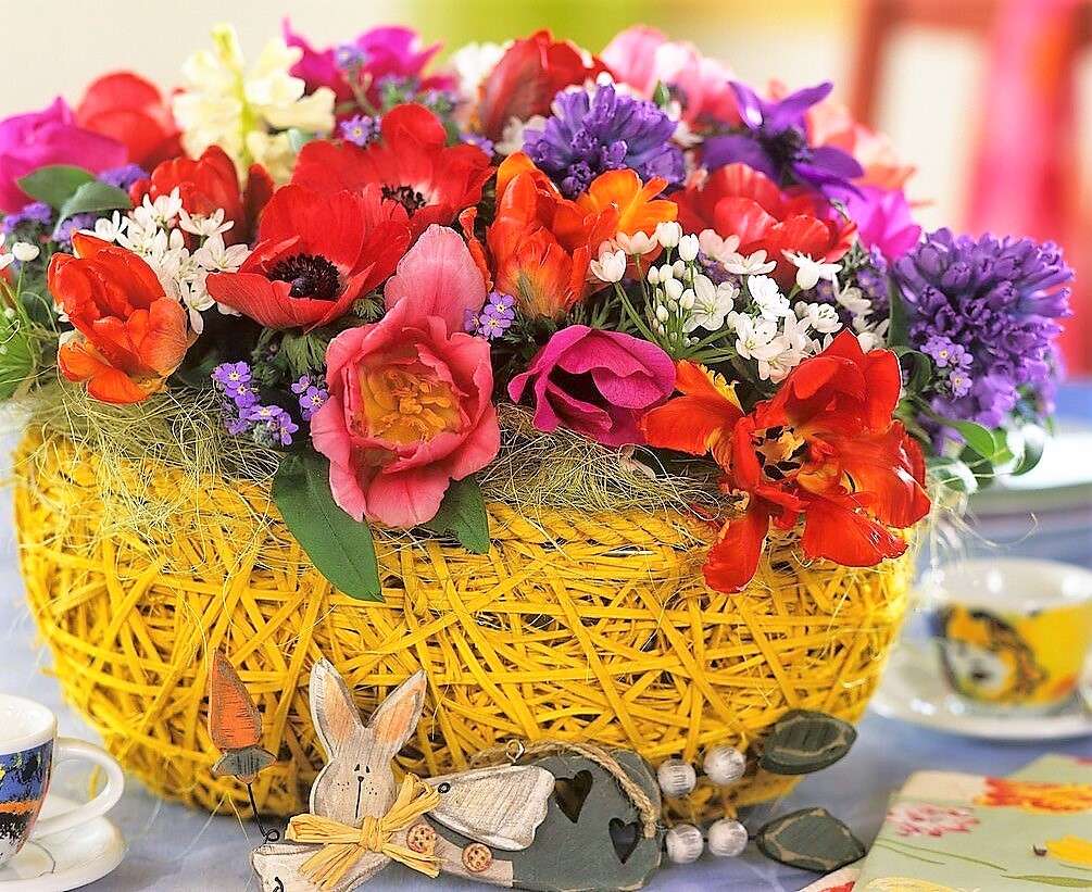 Wielkanocny dekoracyjny kwiat kosz puzzle online