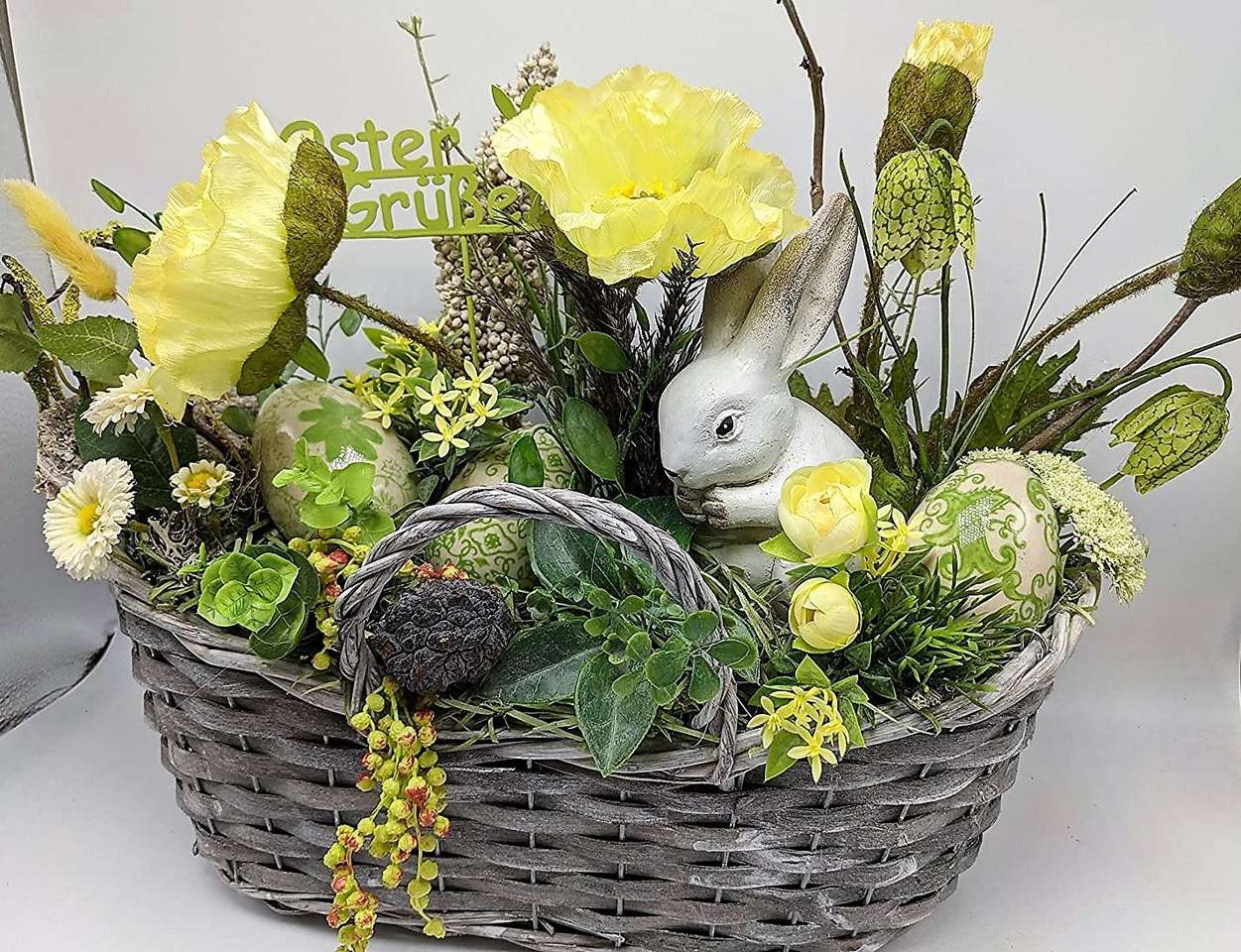 Wielkanocna dekoracja w koszu puzzle online