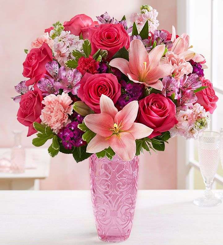 Bukiet różowy różowy fioletowy w szklanym wazonie puzzle online
