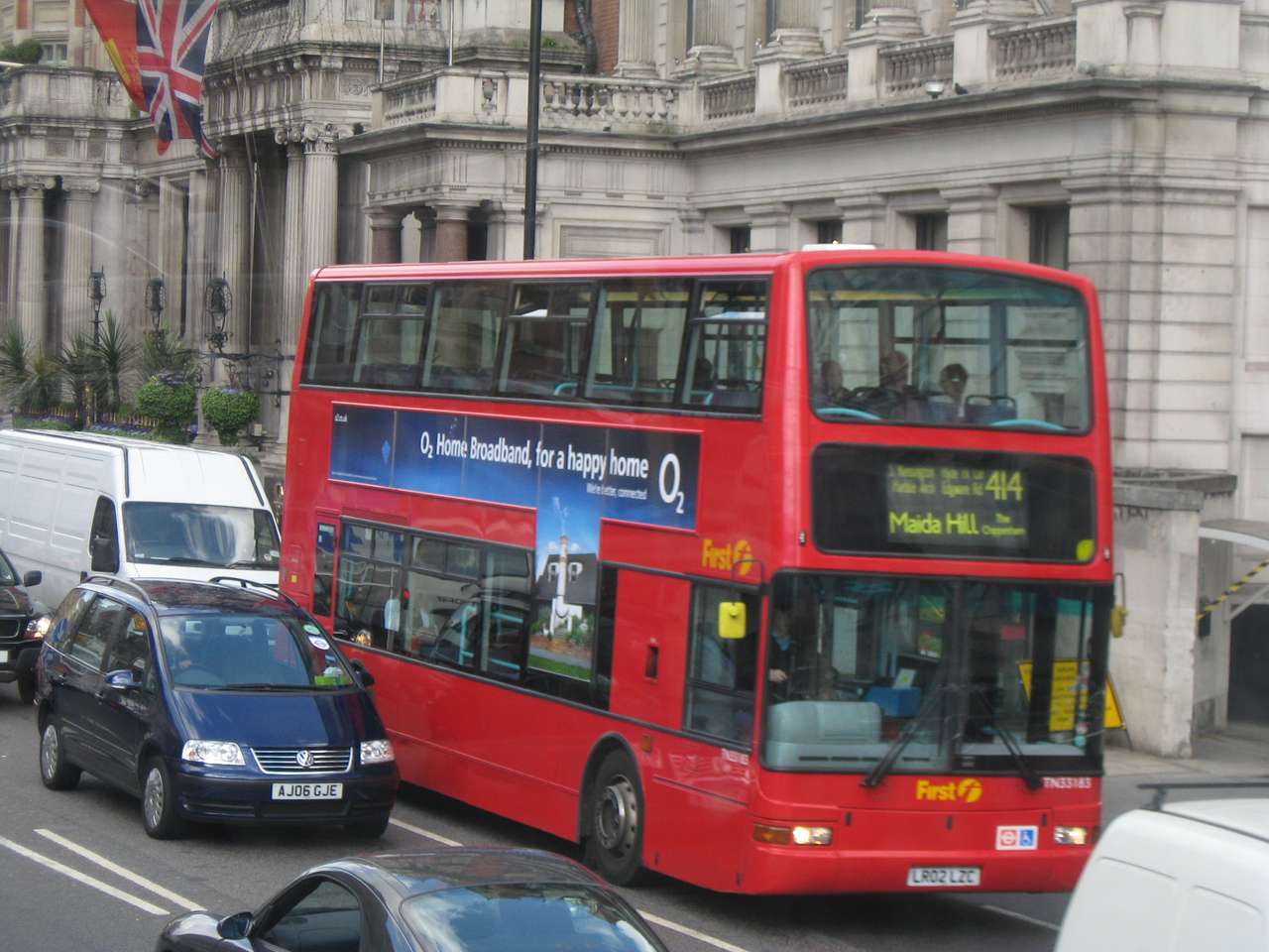 czerwony autobus puzzle online