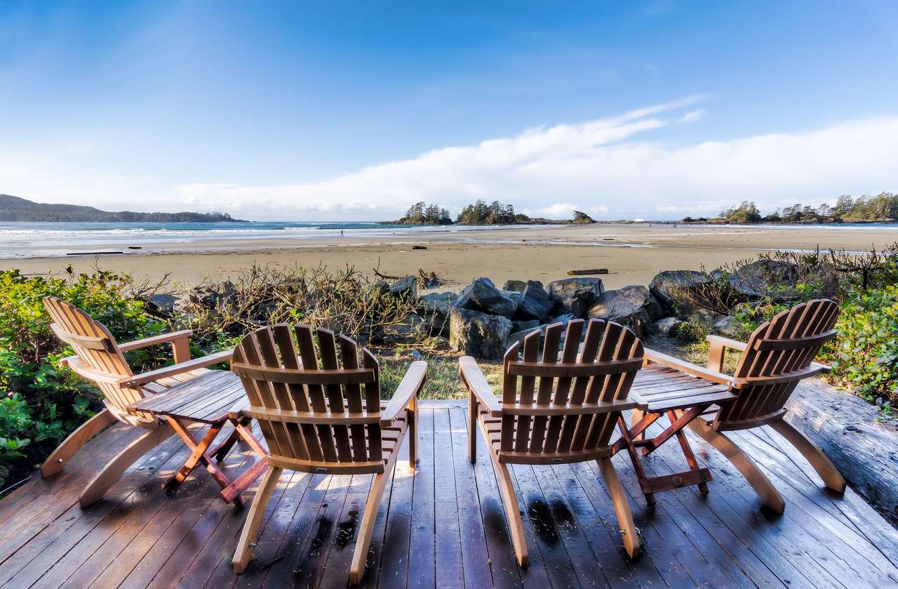 Krzesła z widokiem na morze puzzle online