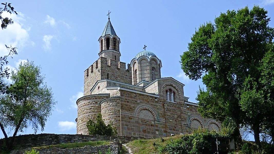Kościół Veliko Tarnovo w Bułgarii puzzle online