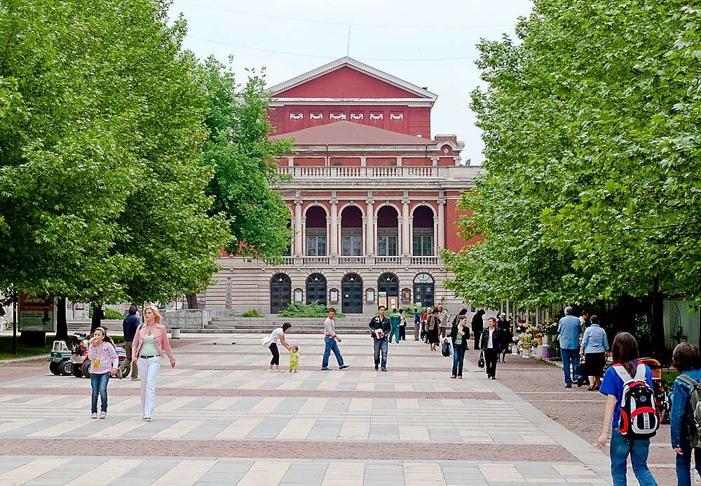Ruse Opera House w Bułgarii puzzle online