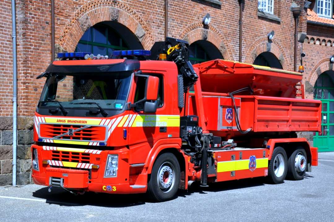 Volvo Fire Department Dania puzzle online
