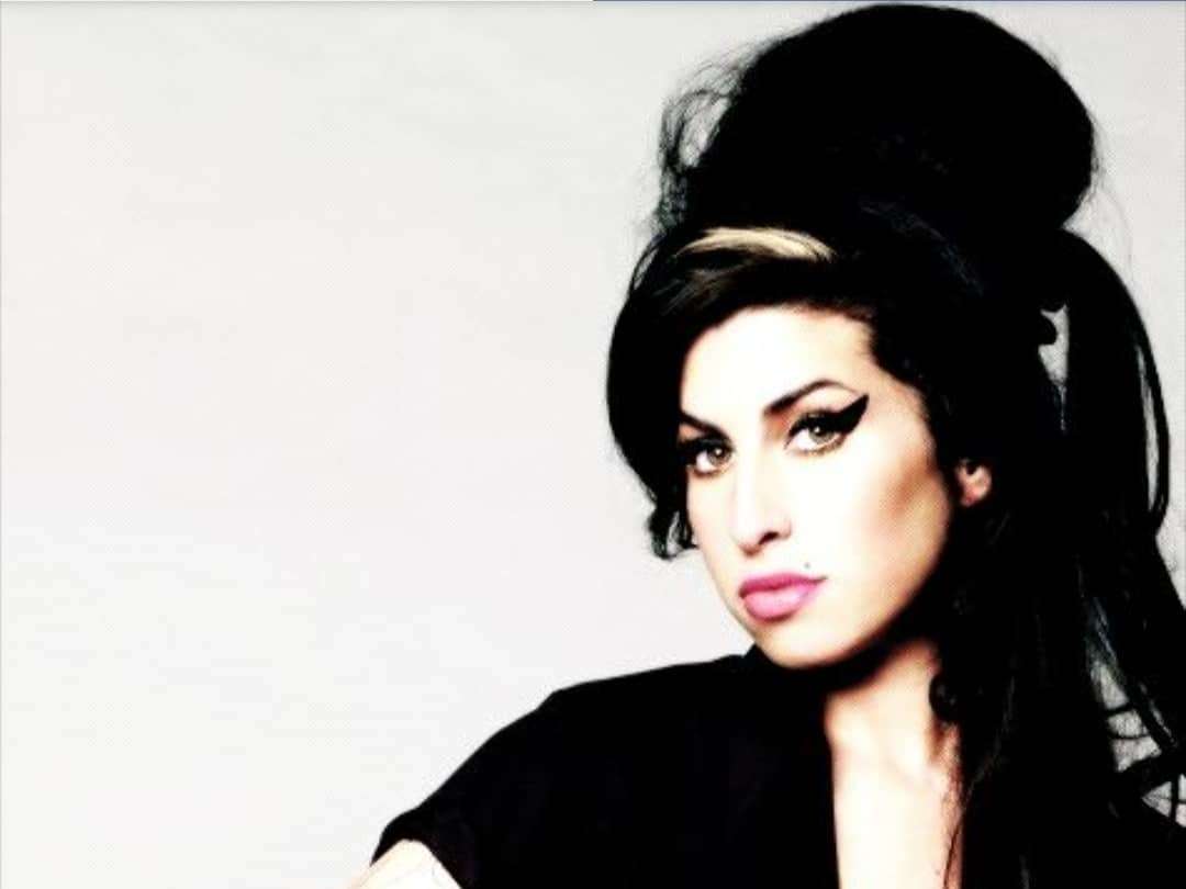 AMY WINEHOUSE puzzle online