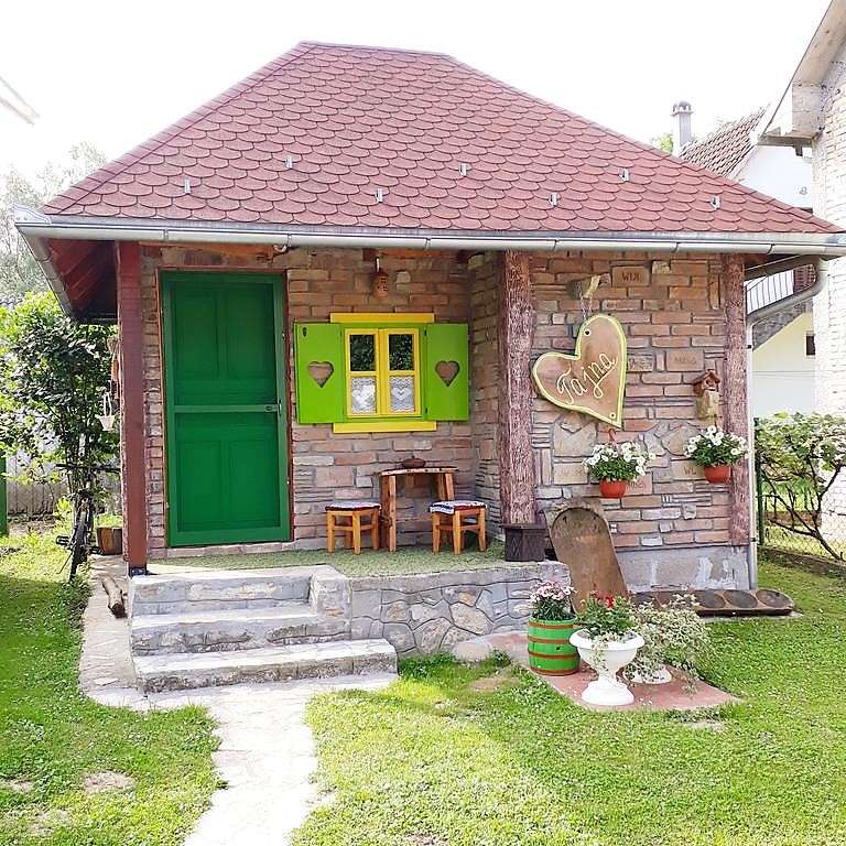 Dom wakacyjny TOLECO w Serbii puzzle online
