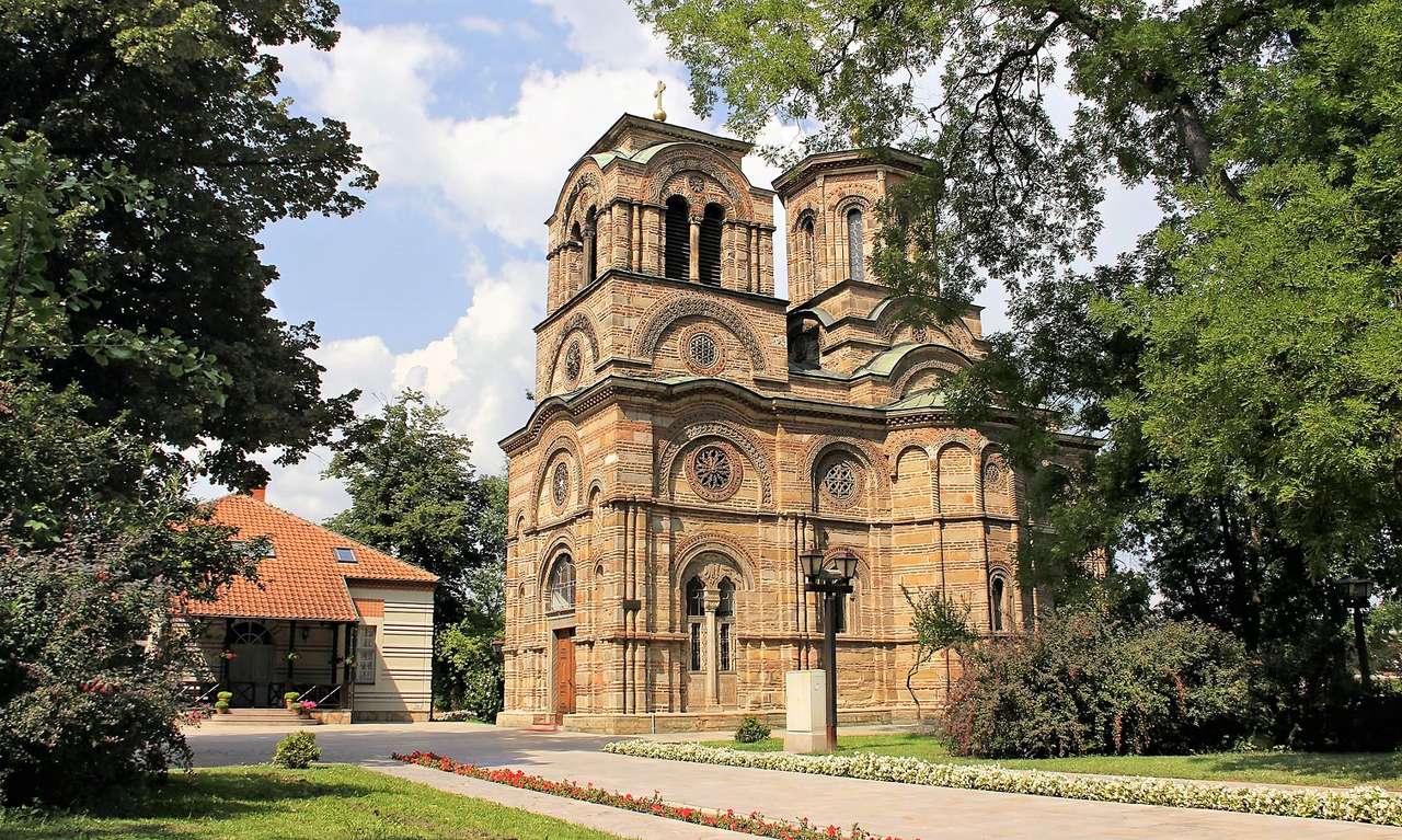 Krusuvac LaCarica Church w Serbii puzzle online