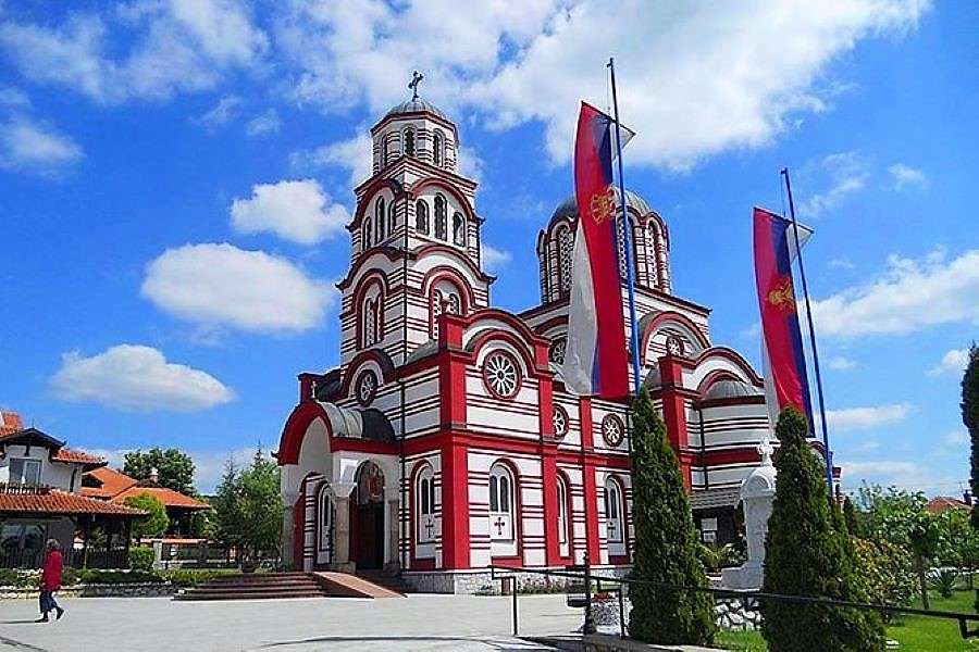 Kościół Sumadija w Serbii puzzle online