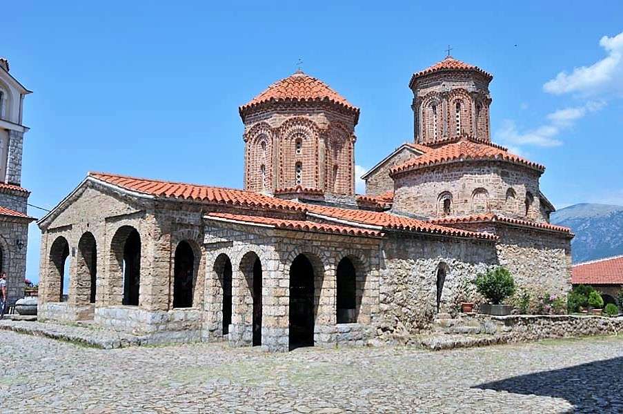 Klasztor Sveti Naum w Serbii puzzle online