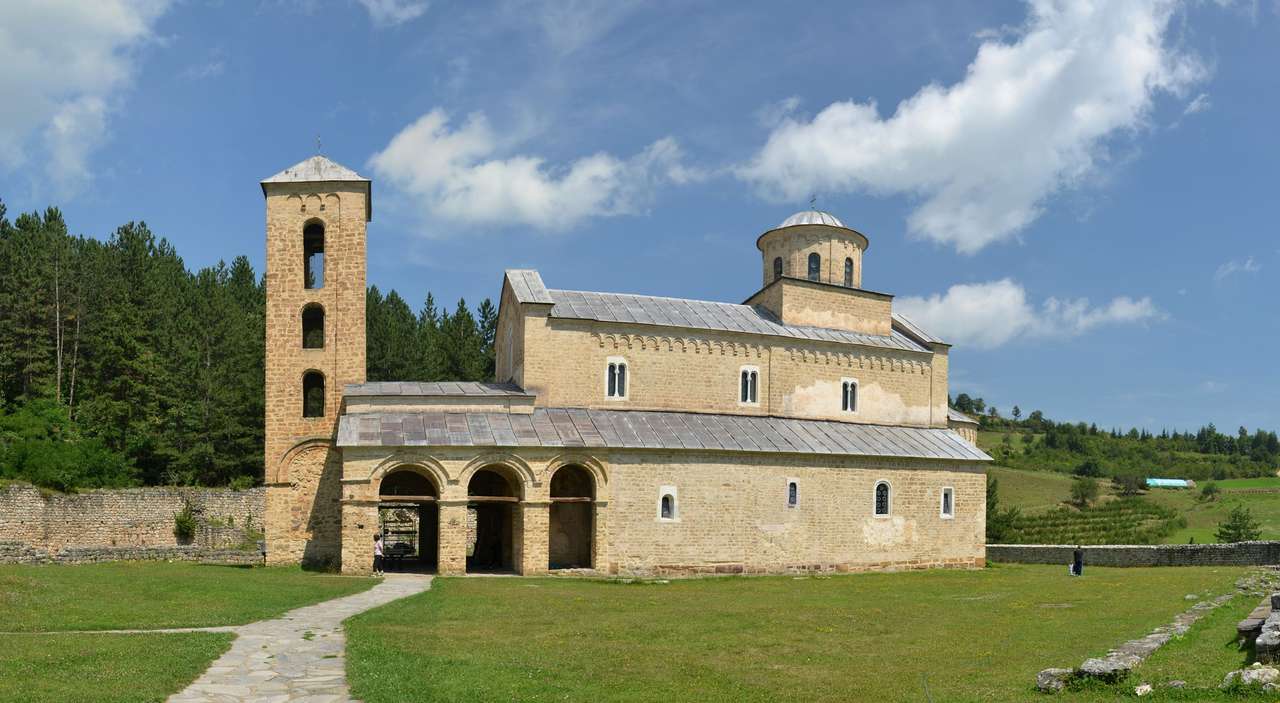 Klasztor Sopocani w Serbii puzzle online