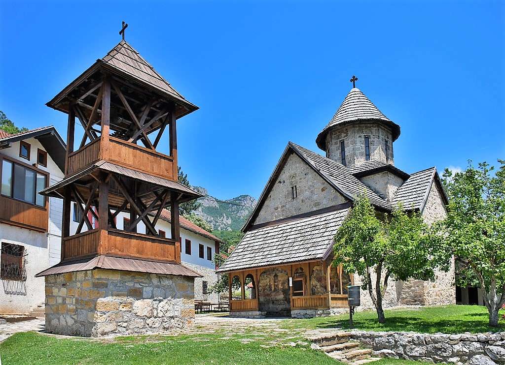 Klasztor Ovcar Banja w Serbii puzzle online