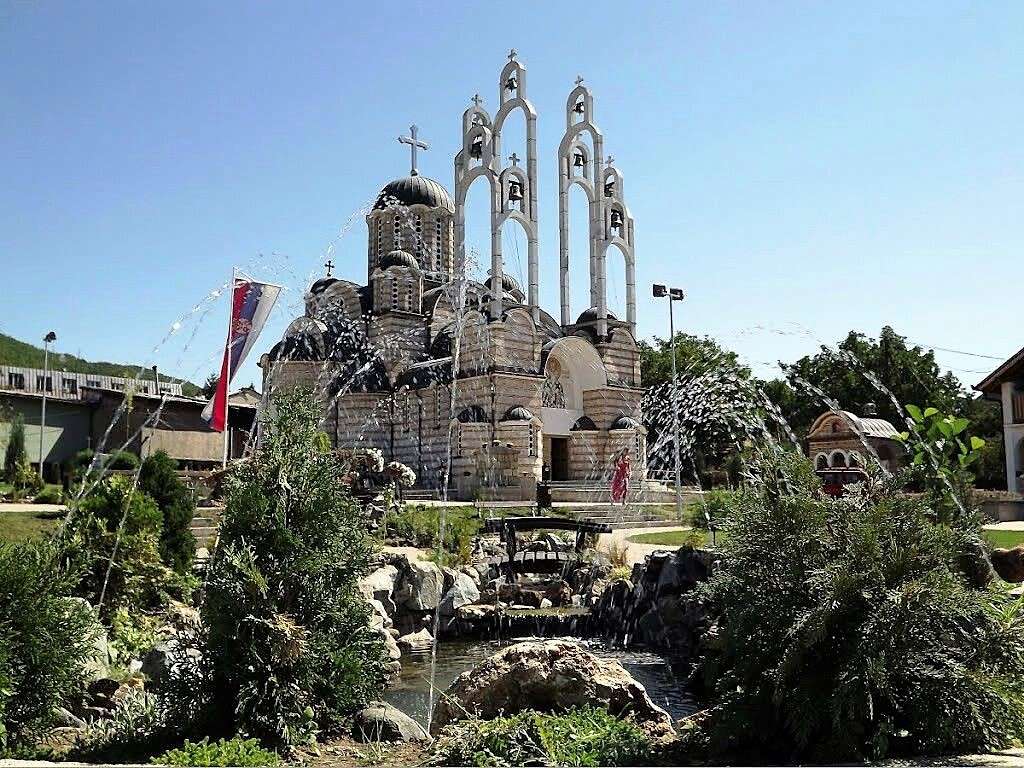 Kościół Leposavic w Kosowie puzzle online
