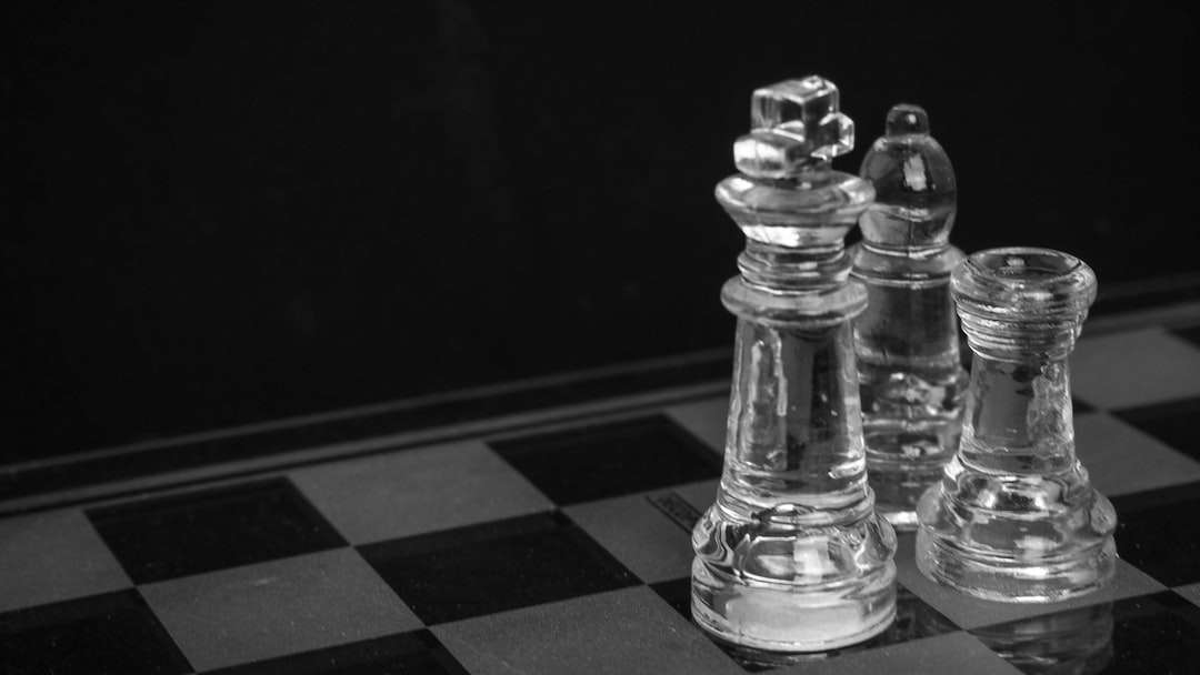 czarno-biały kawałek szachy w kratkę puzzle online